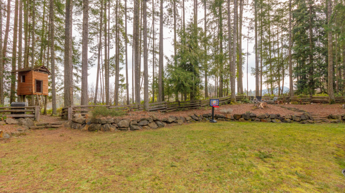 Sold - Shawnigan Lake Beach Estates - Mavrikos Collective